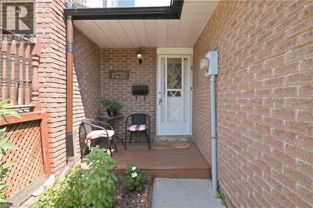 230 Sunset Boulevard, Cambridge, Ontario  N1S 4M5 - Photo 2 - 40855112