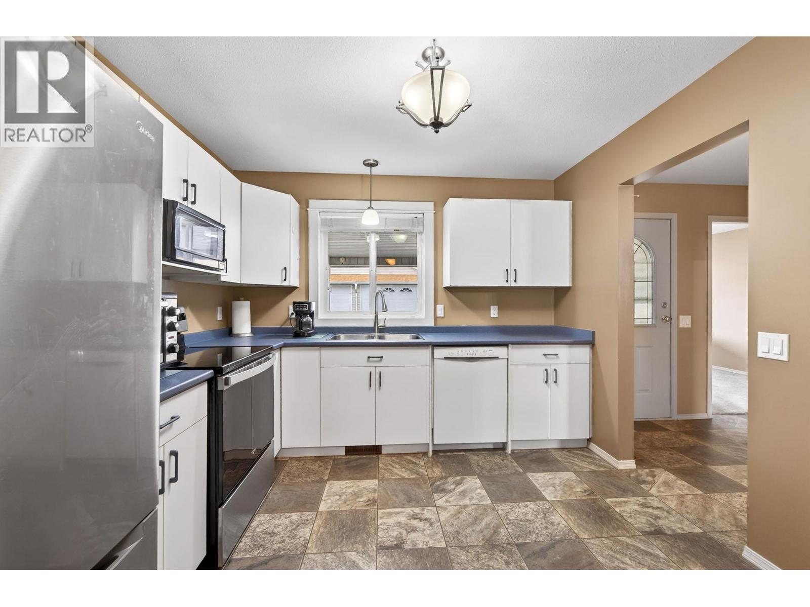 1195 14th Street Unit# 14, Kamloops, British Columbia  v2b 5v2 - Photo 10 - 10397551