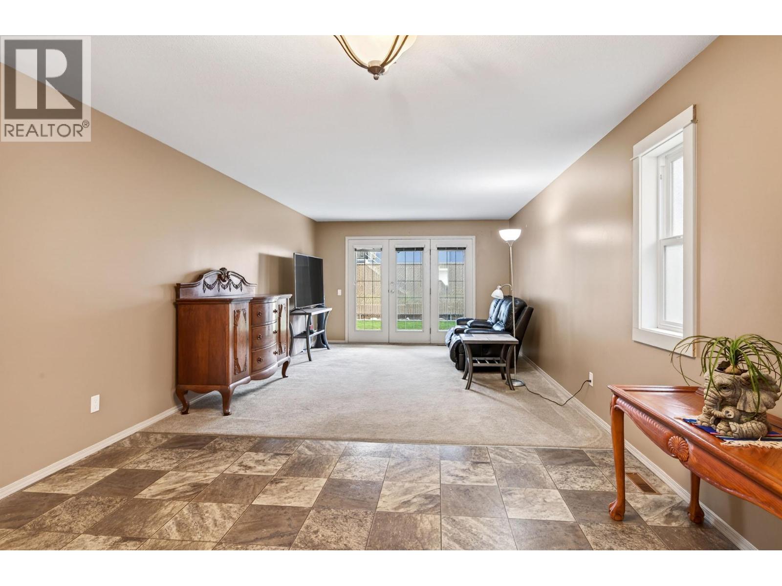 1195 14th Street Unit# 14, Kamloops, British Columbia  v2b 5v2 - Photo 3 - 10397551