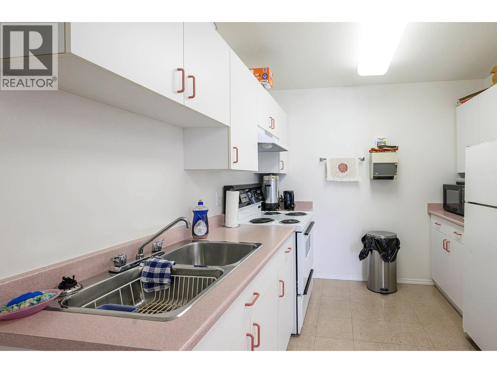 1195 14th Street Unit# 14, Kamloops, British Columbia  v2b 5v2 - Photo 49 - 10397551