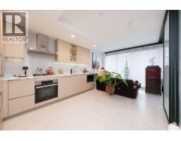 905 1768 COOK STREET, Vancouver, British Columbia
