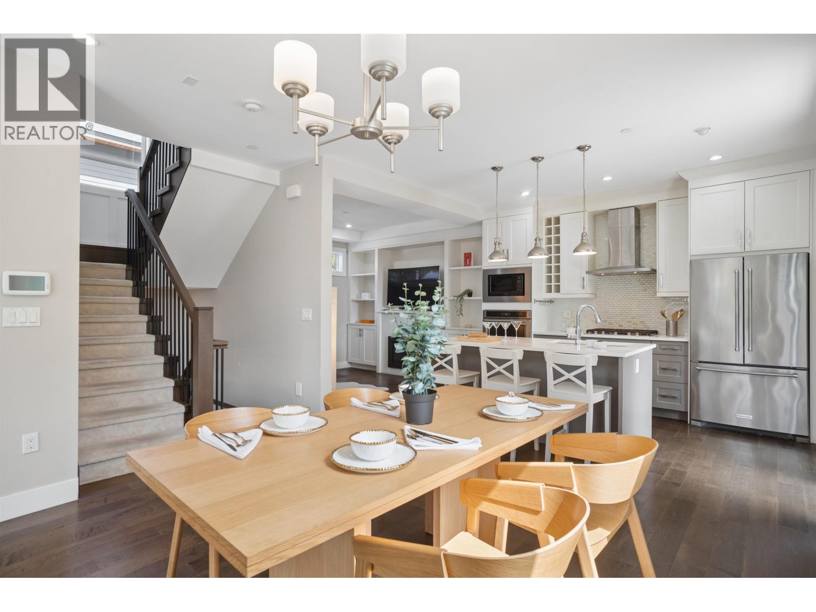 2020 Carson Court, North Vancouver, British Columbia V7M 0E1 - Photo 15 - R3154967