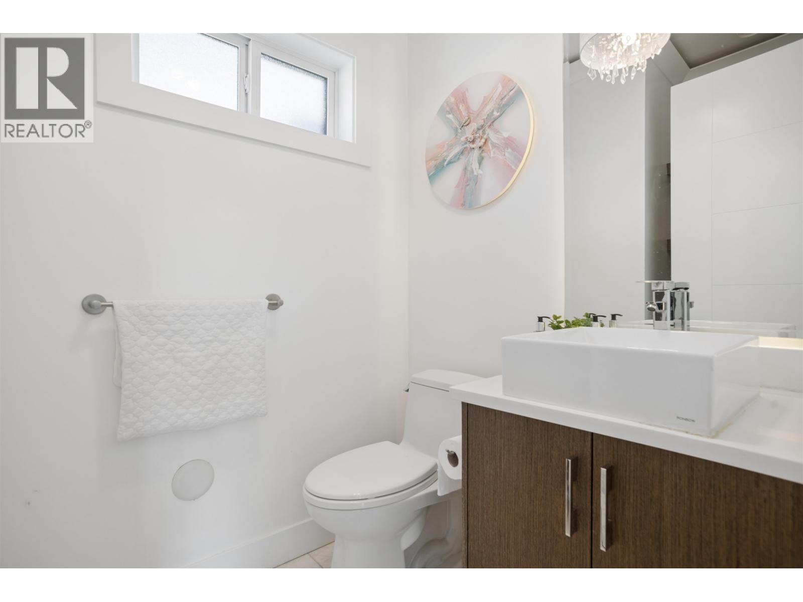 2020 Carson Court, North Vancouver, British Columbia V7M 0E1 - Photo 36 - R3154967