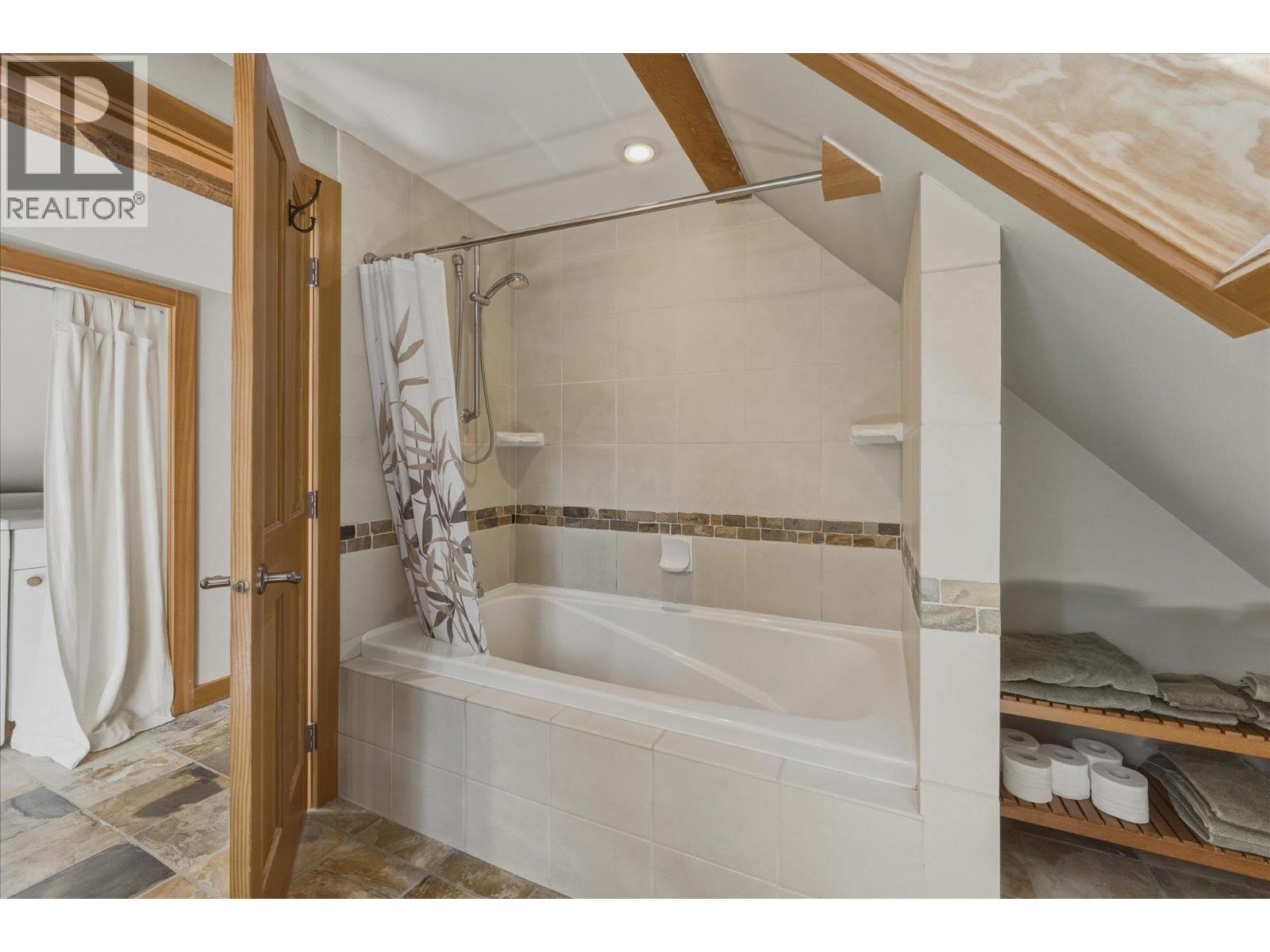 5 Garibaldi Drive, Whistler, British Columbia  V8E 0A7 - Photo 19 - R3154978