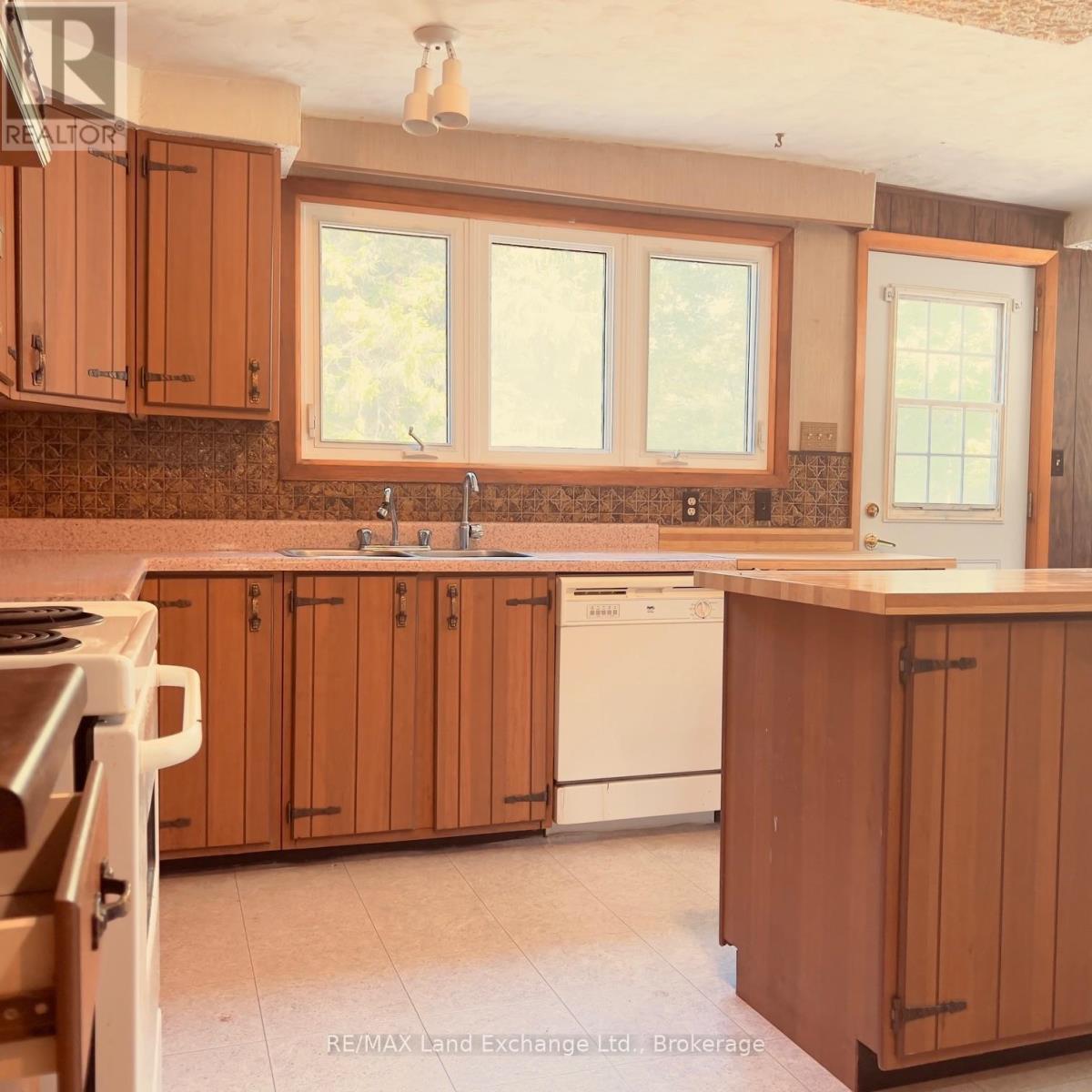 365 Lake Range Drive, Huron-Kinloss, Ontario  N0G 2R0 - Photo 8 - X13664710
