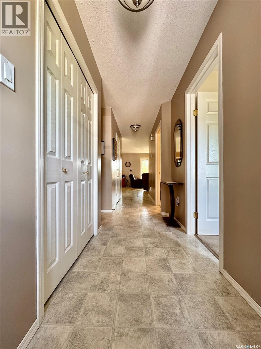 105 Russell Drive, Yorkton, Saskatchewan  S3N 4E8 - Photo 3 - SK045289