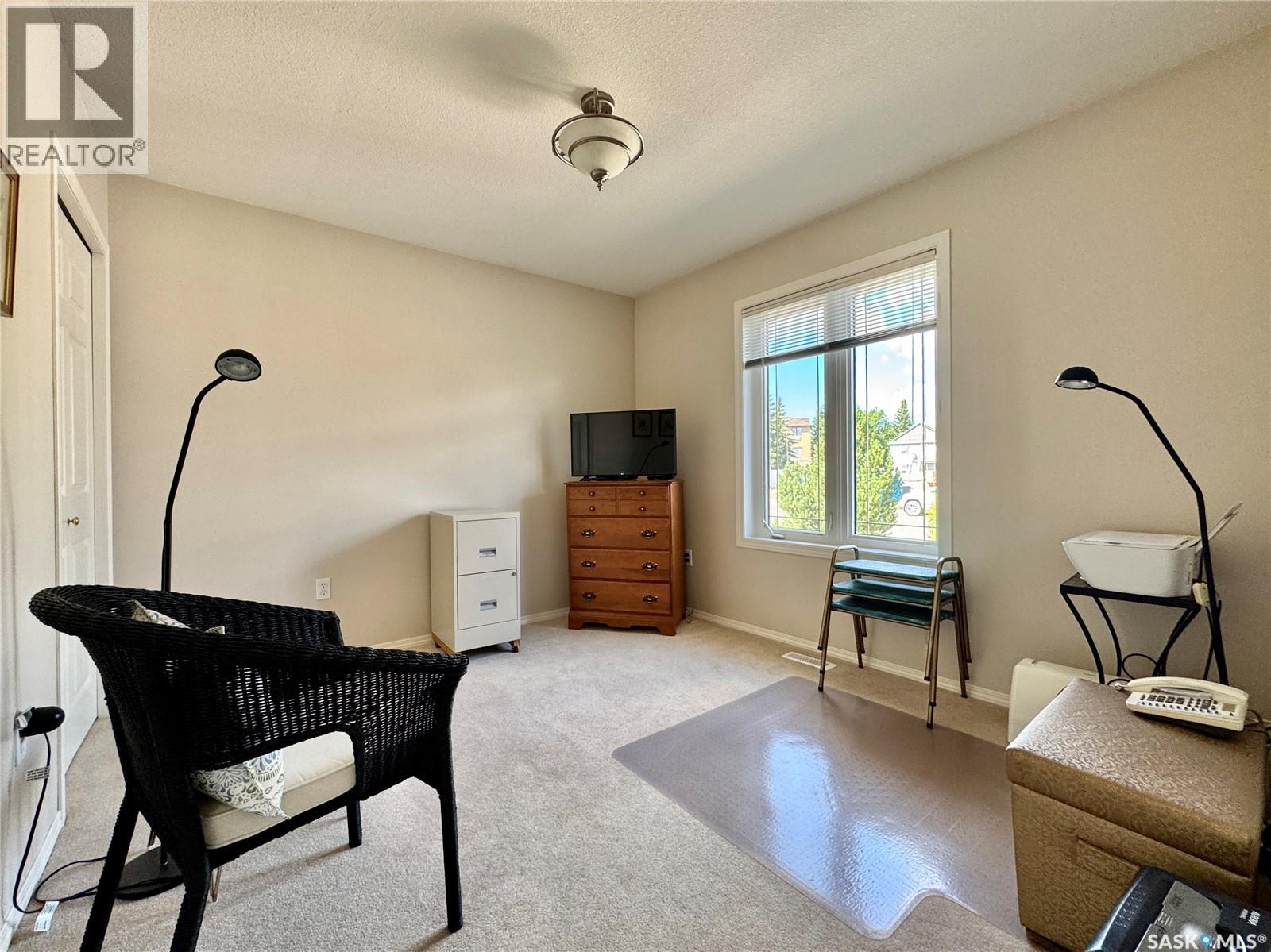 105 Russell Drive, Yorkton, Saskatchewan  S3N 4E8 - Photo 4 - SK045289