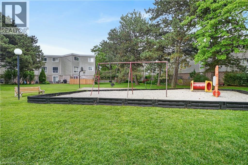 60 Elmsdale Drive Unit# 66, Kitchener, Ontario  N2E 2G4 - Photo 26 - 40839532