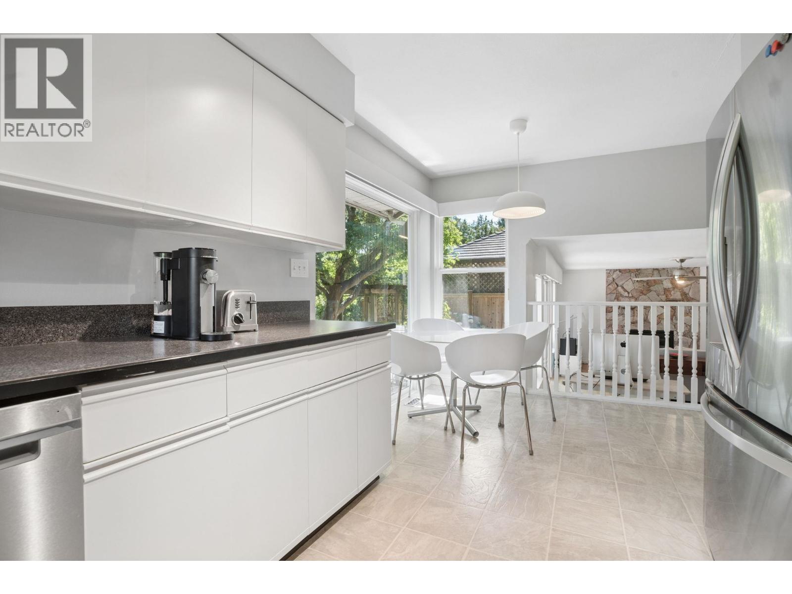 12498 202b Street, Maple Ridge, British Columbia V2X 9X3 - Photo 15 - R3154616