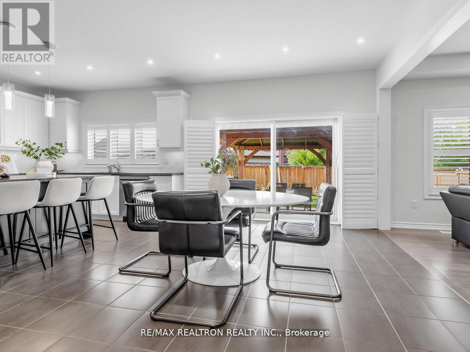 1787 Emberton Way, Innisfil, Ontario  L9S 0N4 - Photo 11 - N13664720