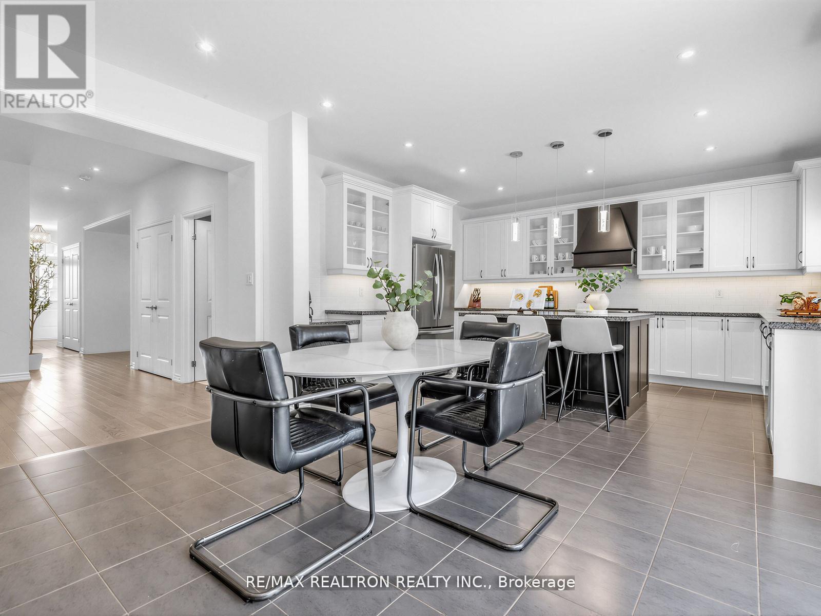 1787 Emberton Way, Innisfil, Ontario  L9S 0N4 - Photo 12 - N13664720