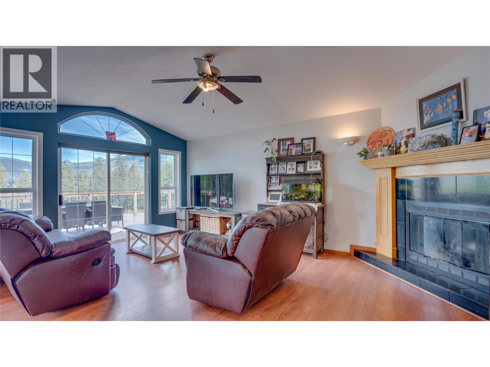 2086 Yankee Flats Road, Salmon Arm, British Columbia  V1E 3J3 - Photo 16 - 10387128