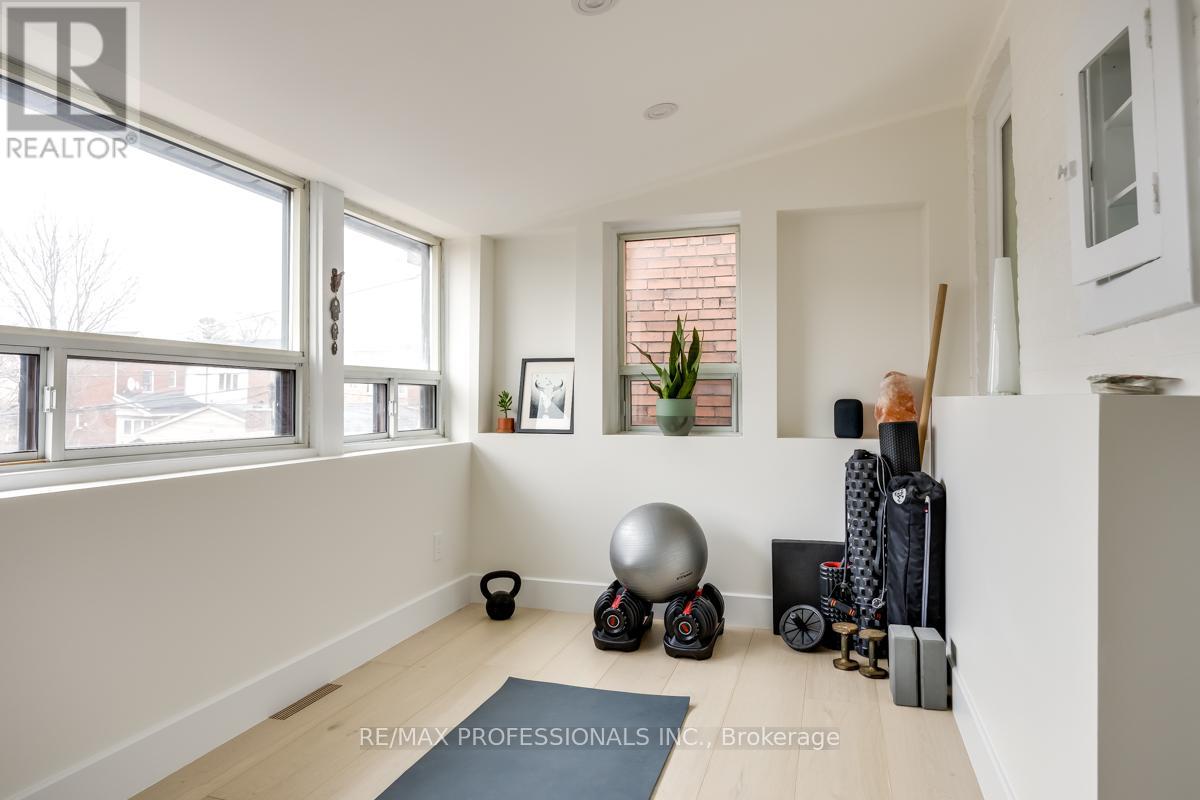 1381 Lansdowne Avenue, Toronto, Ontario M6H 3Z9 - Photo 23 - W13664722