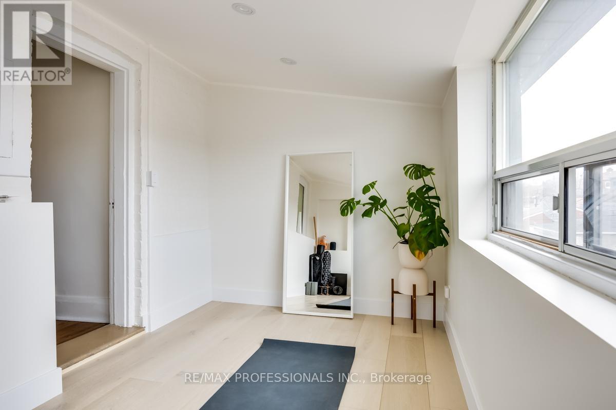 1381 Lansdowne Avenue, Toronto, Ontario M6H 3Z9 - Photo 24 - W13664722