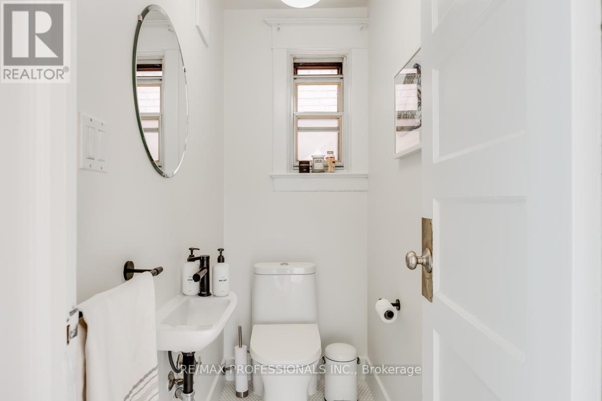 1381 Lansdowne Avenue, Toronto, Ontario M6H 3Z9 - Photo 28 - W13664722