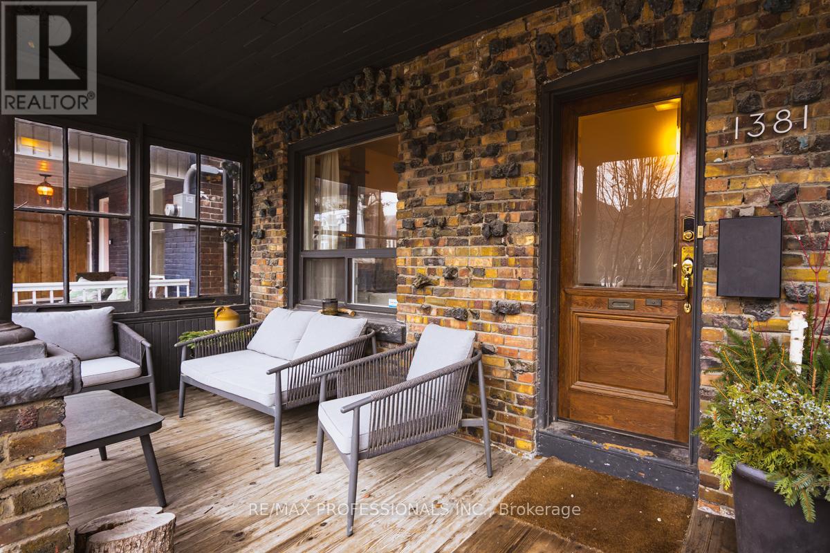 1381 Lansdowne Avenue, Toronto, Ontario M6H 3Z9 - Photo 4 - W13664722