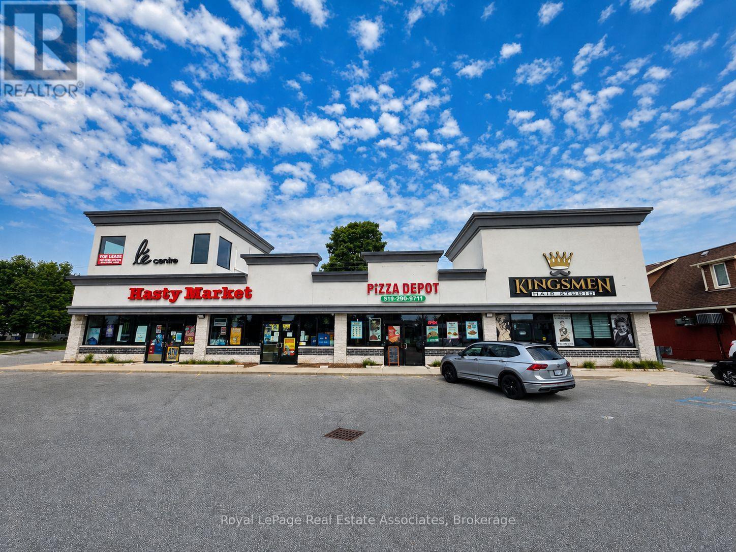 1/2 - 801 DUNDAS STREET, Woodstock, Ontario