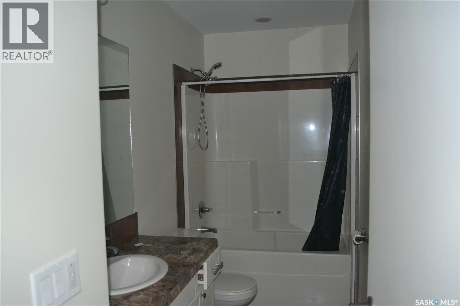 417 S Avenue S, Saskatoon, Saskatchewan  S7M 3A3 - Photo 8 - SK043443