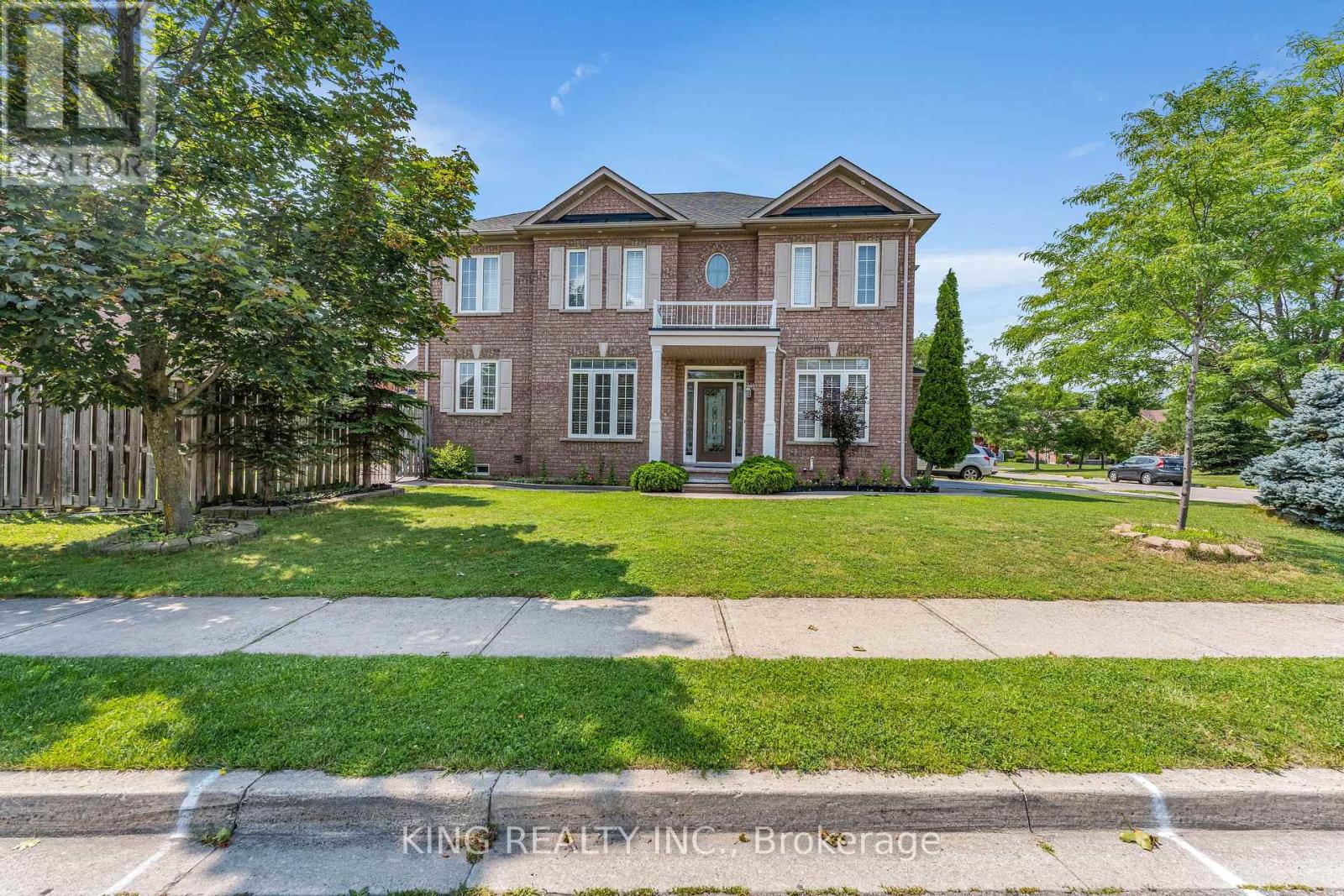 100 Pantomine Boulevard, Brampton, Ontario  L6Y 5N4 - Photo 2 - W13664366