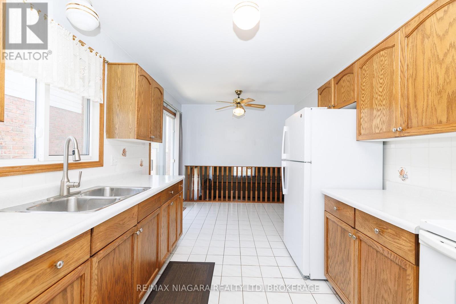 7821 Windfield Street, Niagara Falls, Ontario  L2H 2X5 - Photo 8 - X13046230