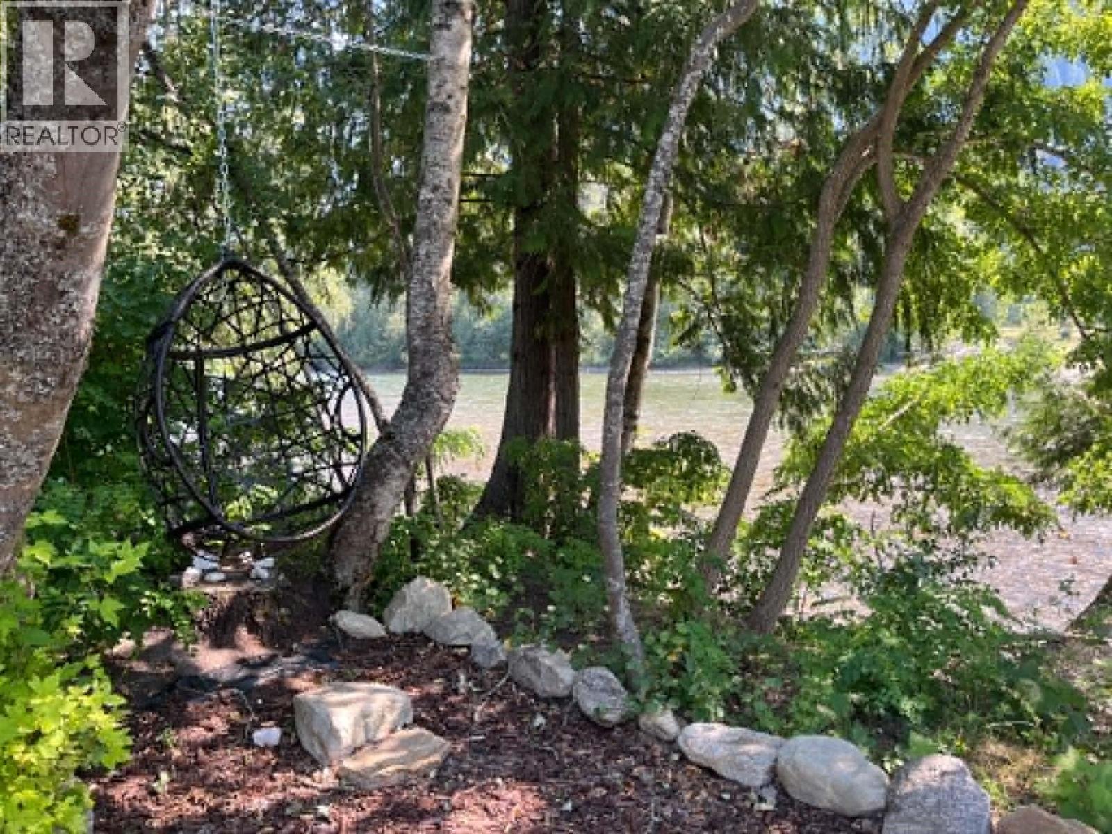 3045 Bower Road, Slocan Park, British Columbia  V0G 2E0 - Photo 13 - 10396365