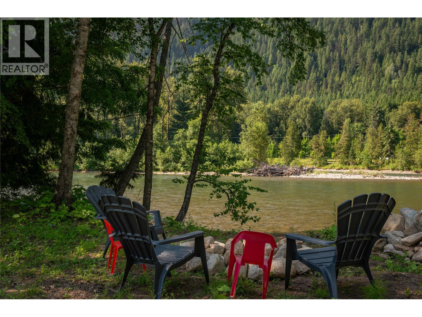 3045 Bower Road, Slocan Park, British Columbia  V0G 2E0 - Photo 3 - 10396365