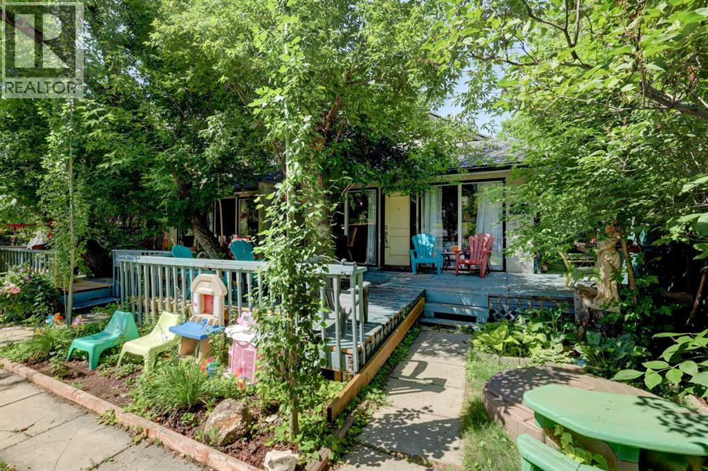 7622 34 Avenue NW, Calgary, Alberta