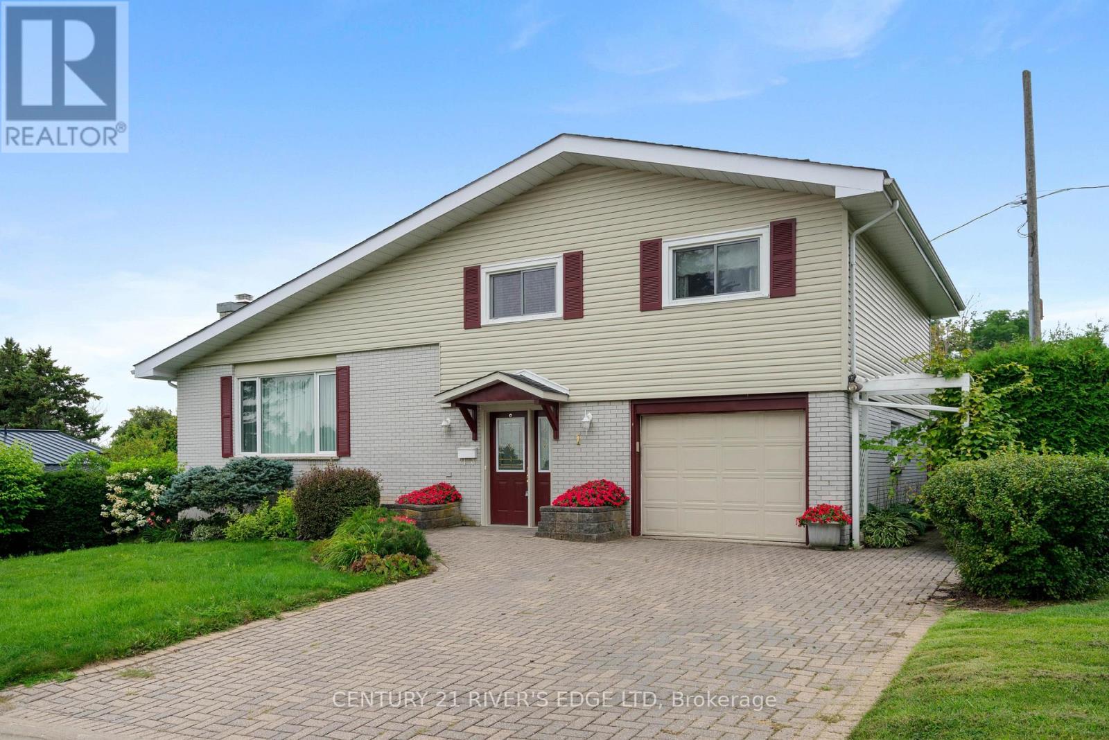 1 Hardy Crescent, Brockville, Ontario