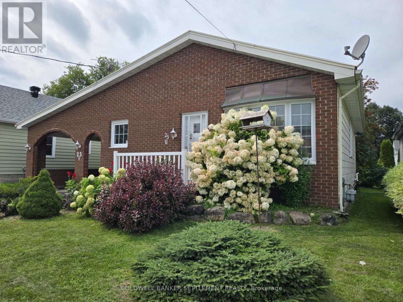 25b Haggart Street W, Perth, Ontario