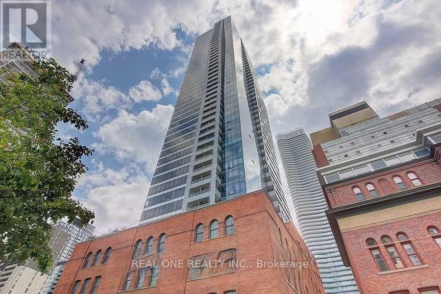 LPH4706 - 5 ST. JOSEPH STREET, Toronto, Ontario