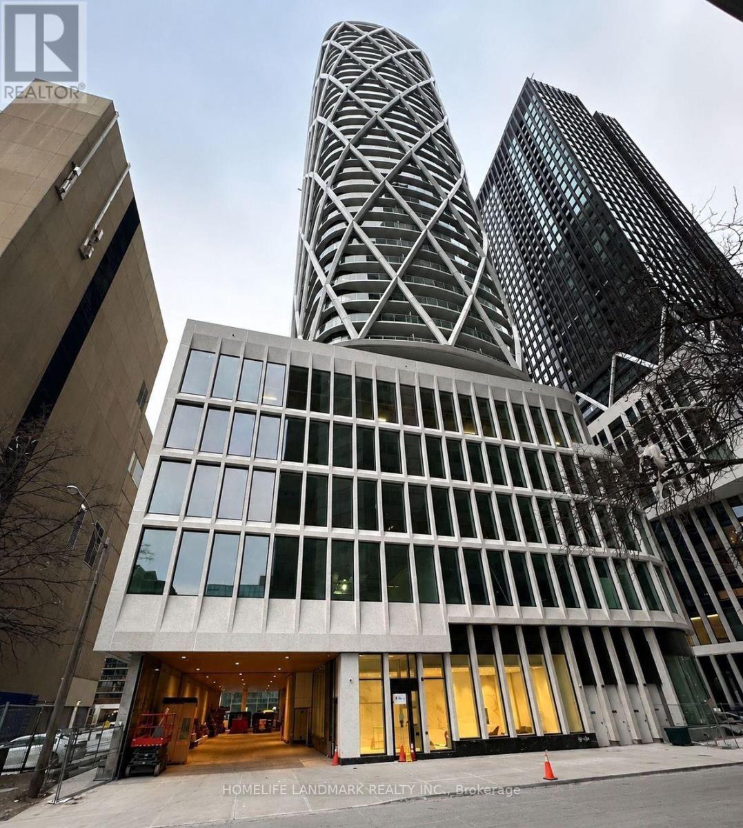 2816 - 230 Simcoe Street, Toronto, Ontario M5T 1T4 - Photo 2 - C13664768