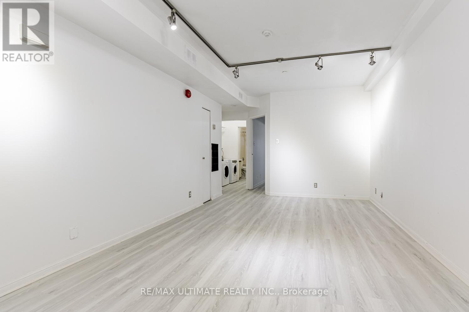 5 - 996 Queen Street E, Toronto, Ontario M4M 1K1 - Photo 10 - E13664730