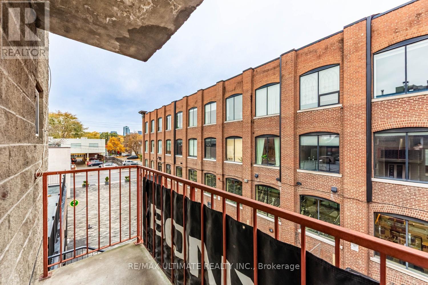 5 - 996 Queen Street E, Toronto, Ontario M4M 1K1 - Photo 4 - E13664730