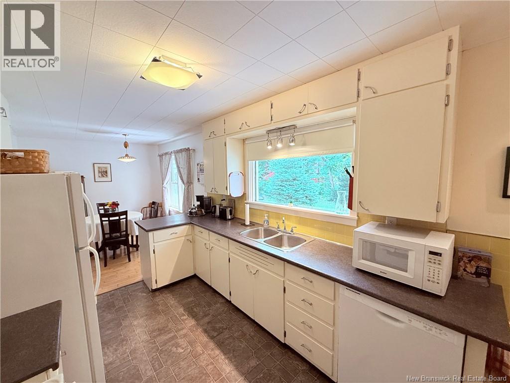 157 St. James Street, Woodstock, New Brunswick  E7M 2T5 - Photo 4 - NB145764