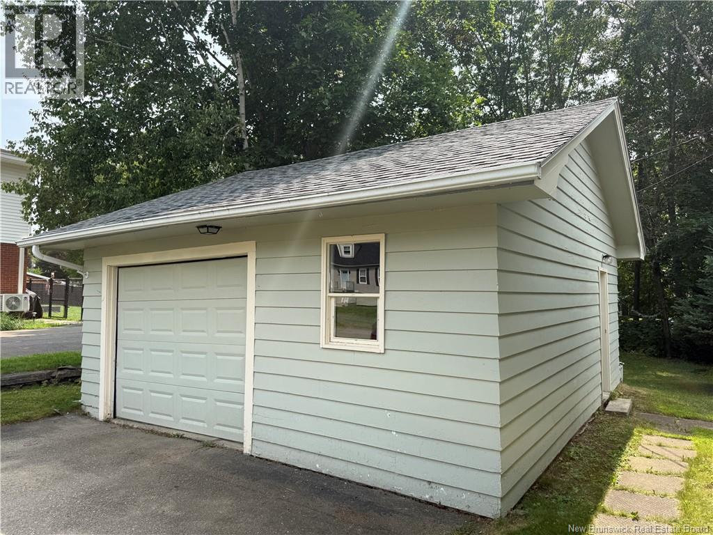 157 St. James Street, Woodstock, New Brunswick  E7M 2T5 - Photo 3 - NB145764