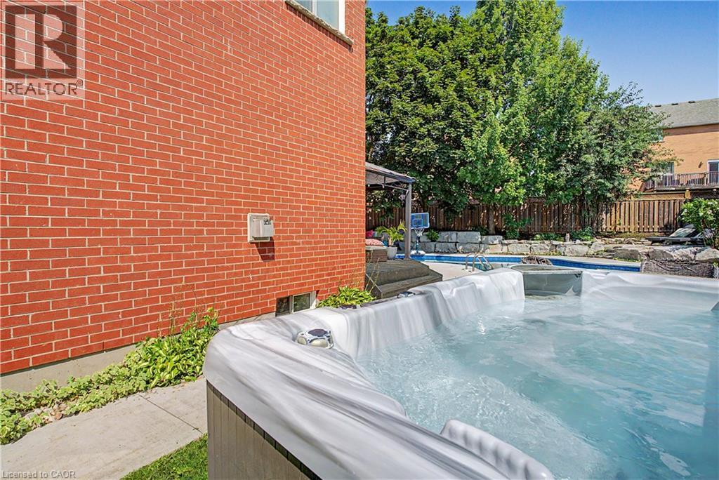 18 Gowinlock Court, Cambridge, Ontario  N1T 1N2 - Photo 8 - 40854767