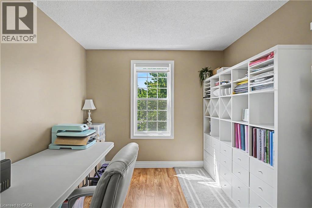 18 Gowinlock Court, Cambridge, Ontario  N1T 1N2 - Photo 37 - 40854767