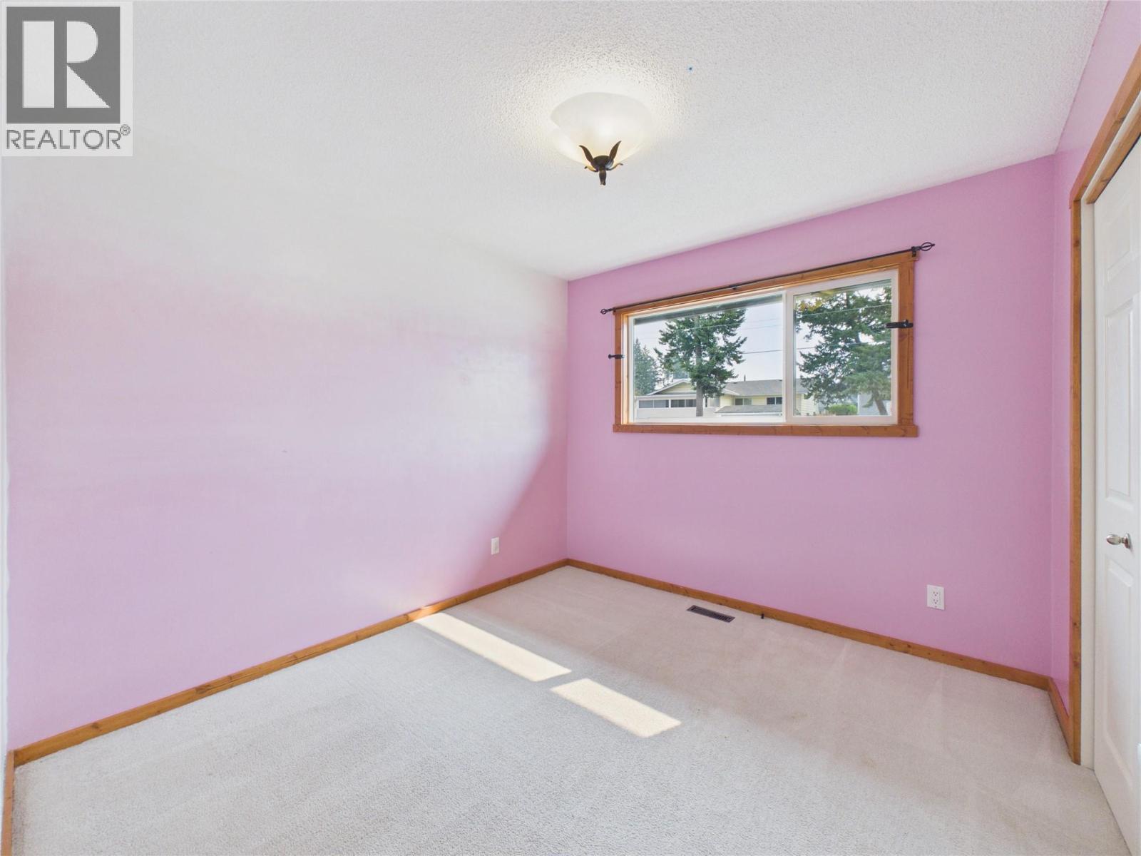 221 27th Avenue S, Cranbrook, British Columbia V1C 3J4 - Photo 21 - 10396197