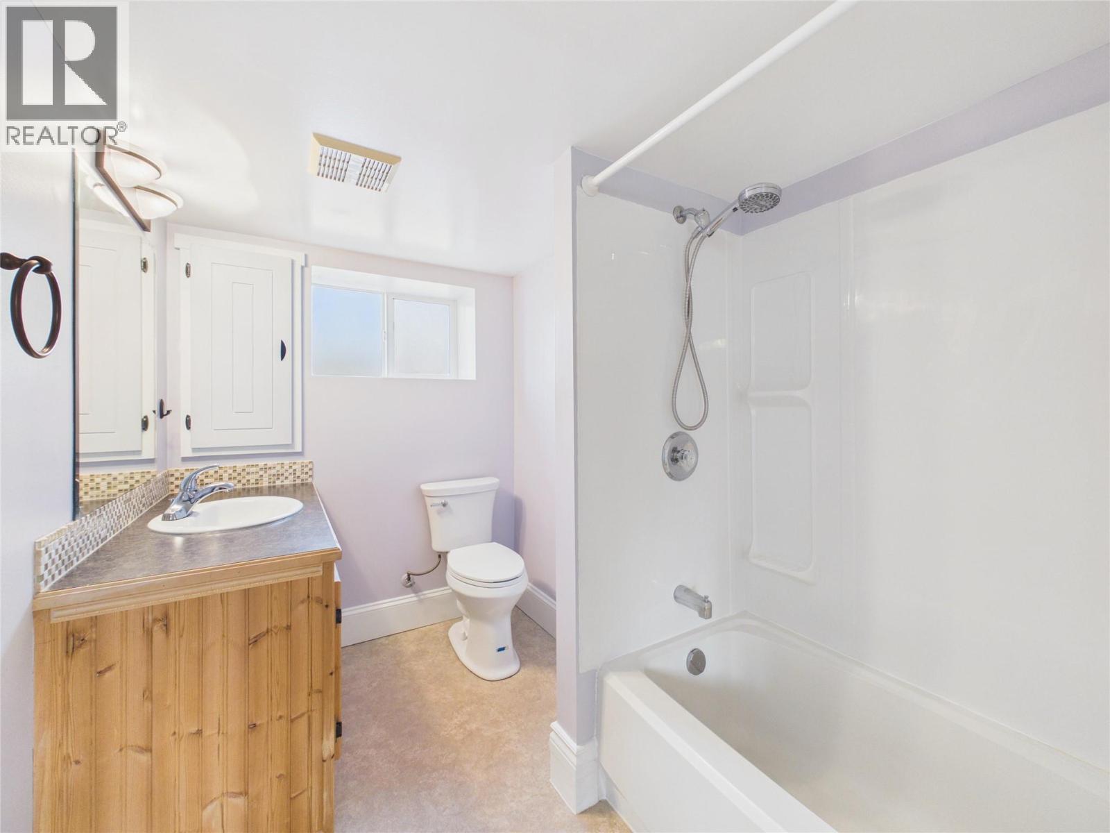 221 27th Avenue S, Cranbrook, British Columbia V1C 3J4 - Photo 32 - 10396197