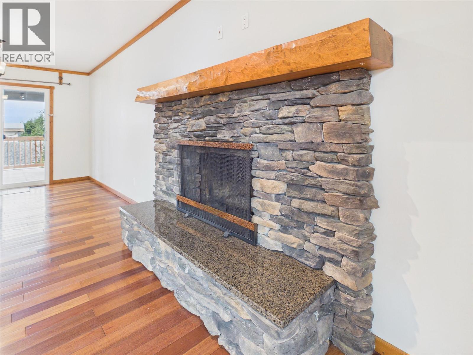 221 27th Avenue S, Cranbrook, British Columbia V1C 3J4 - Photo 11 - 10396197