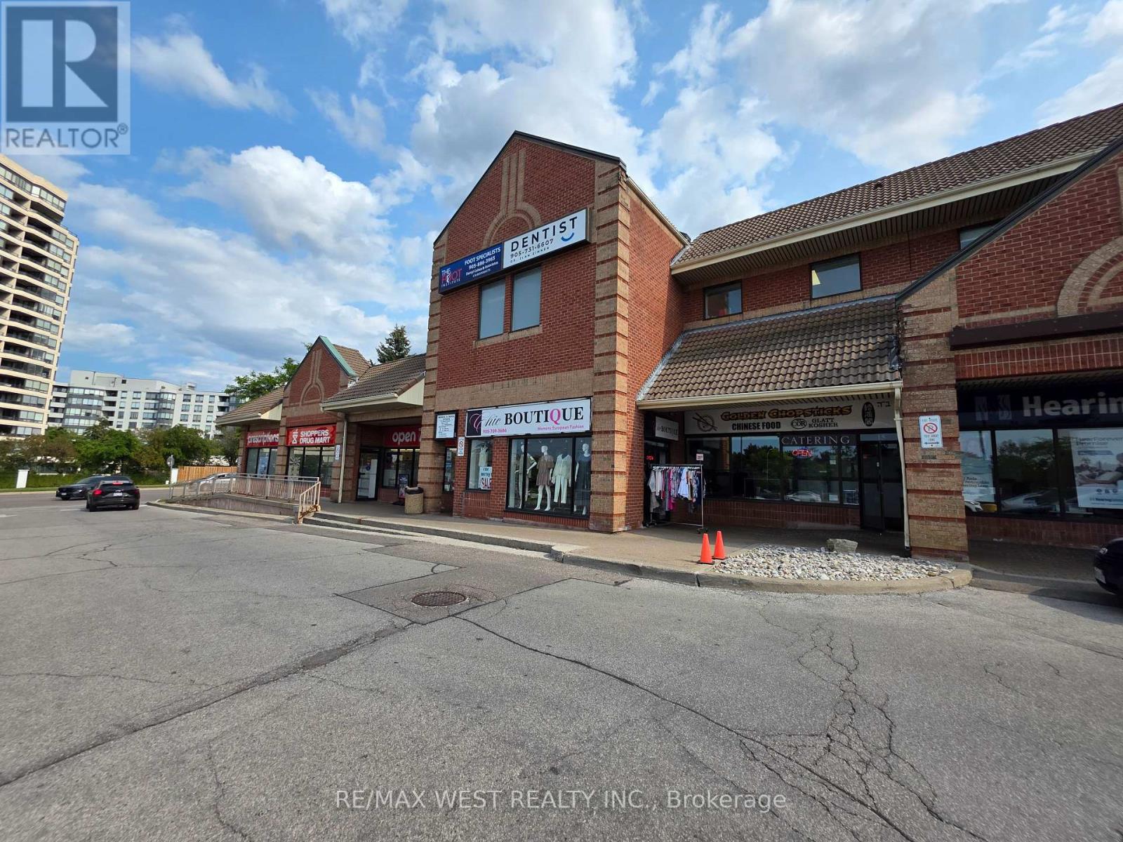 16a - 441 Clark Avenue W, Vaughan, Ontario  L4J 6W7 - Photo 2 - N13664746