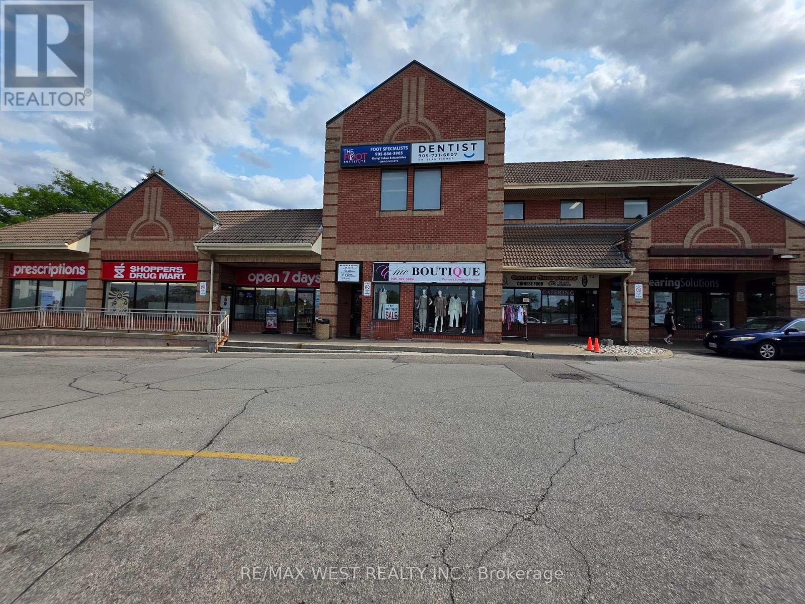 16a - 441 Clark Avenue W, Vaughan, Ontario  L4J 6W7 - Photo 3 - N13664746