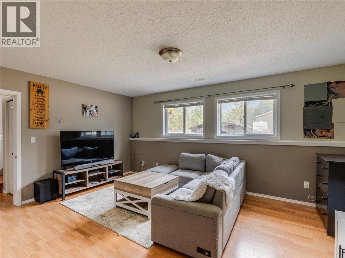 1328 Glendale Avenue, Salmo, British Columbia  V0G 1Z0 - Photo 41 - 10396699