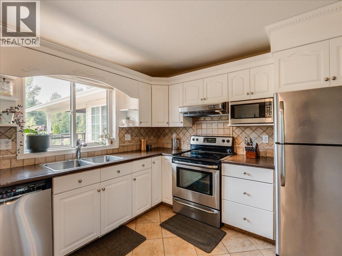 1328 Glendale Avenue, Salmo, British Columbia  V0G 1Z0 - Photo 14 - 10396699