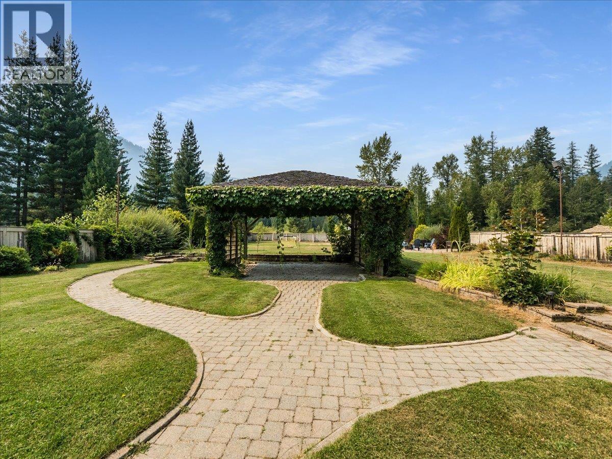 1328 Glendale Avenue, Salmo, British Columbia  V0G 1Z0 - Photo 54 - 10396699
