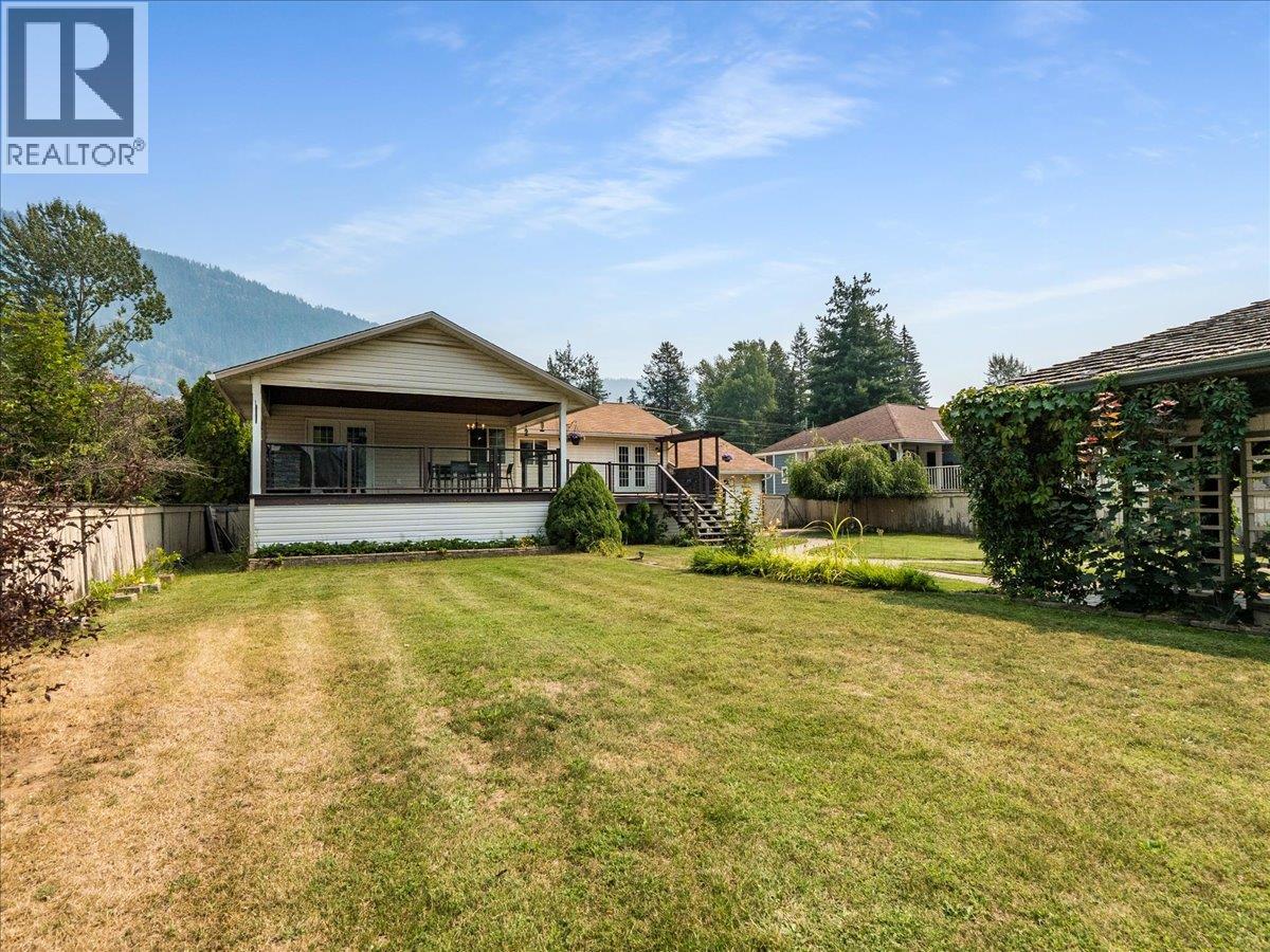 1328 Glendale Avenue, Salmo, British Columbia  V0G 1Z0 - Photo 60 - 10396699