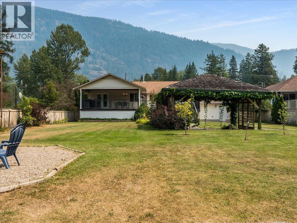 1328 Glendale Avenue, Salmo, British Columbia  V0G 1Z0 - Photo 65 - 10396699
