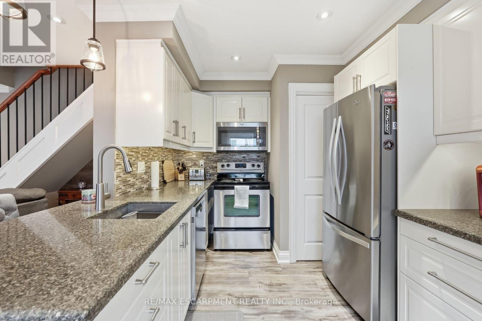 6 - 469 Claridge Road, Burlington, Ontario  L7N 2S1 - Photo 5 - W13664724