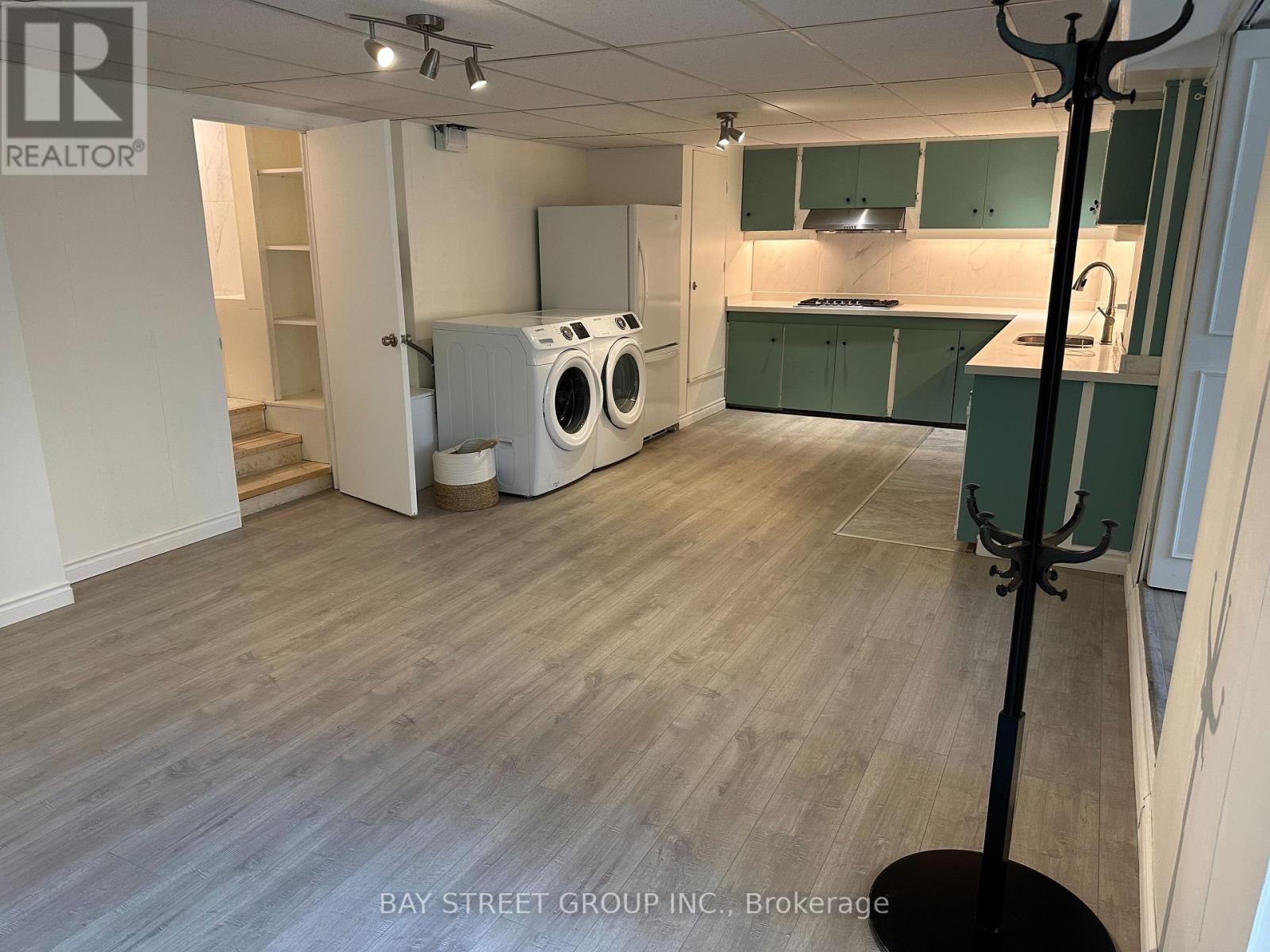 460 Chartwell Road, Oakville, Ontario L6J 4A5 - Photo 4 - W13664758