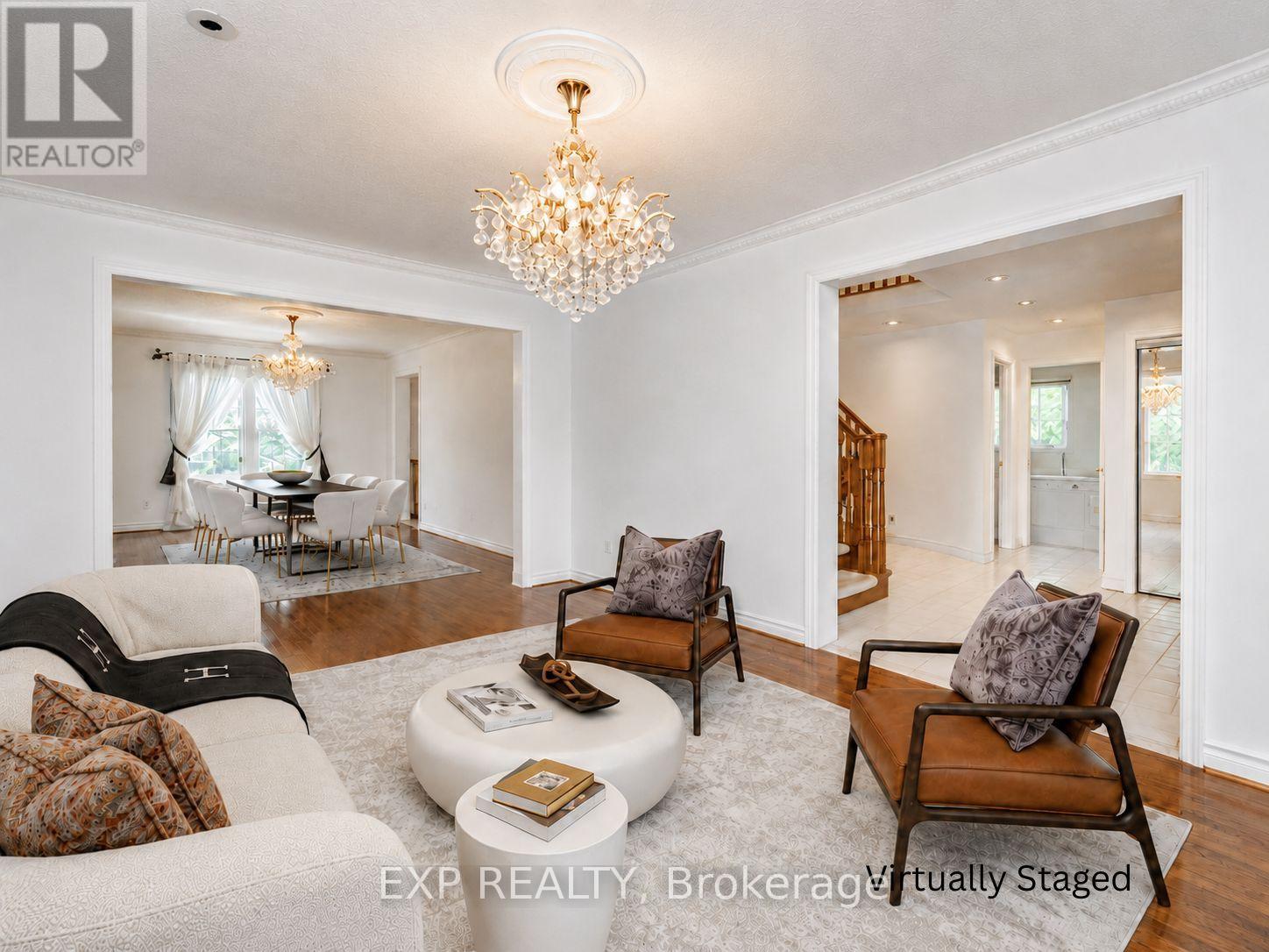 5 Hyde Park Drive, Richmond Hill, Ontario  L4B 1V3 - Photo 3 - N13645590